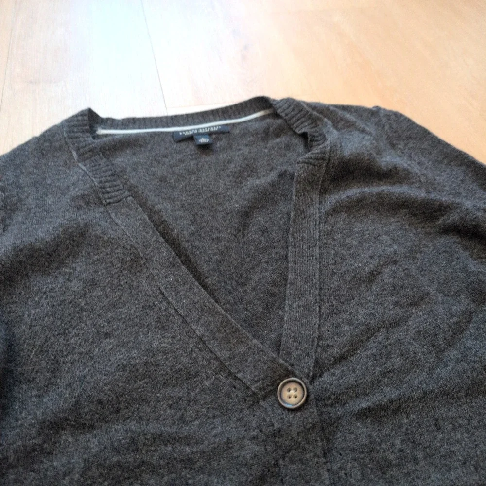 Banana Republic Mens Large Gray Italian Yarn V-Neck Button Cardigan Sweater